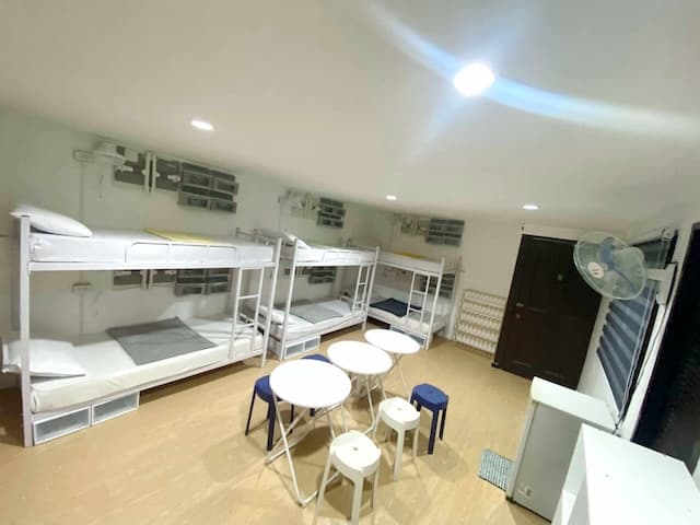 6人部屋 1