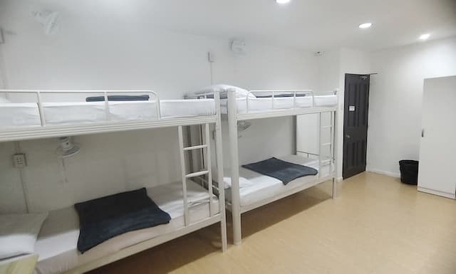 4人部屋 1