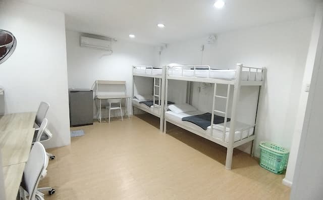 4人部屋 4