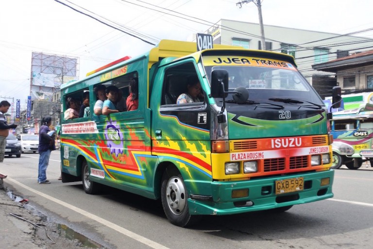 フィリピン・セブ島ジプニーの乗り方と注意すべきこと