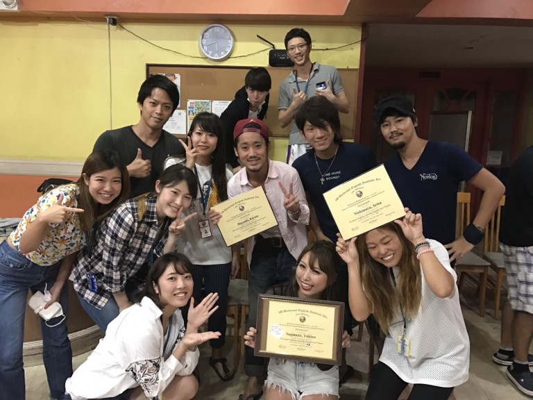 出席したらいい思い出に!?笑いあり涙あり!3Dの卒業式に迫る