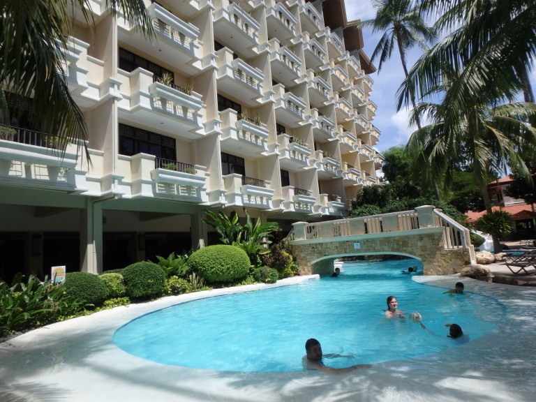 セブで人気のリゾートホテル【COSTABELLA TOROPICAL BEACH HOTEL】