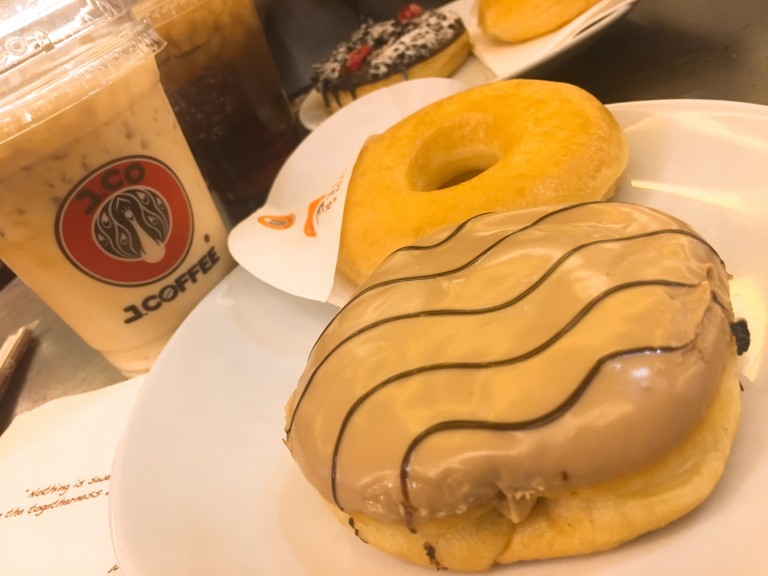 スイーツ好き必見!セブで1番人気のドーナツ屋さん 【J.CO Donuts&Coffee】