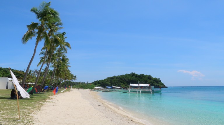 留学生必見!【カルナザ島(Carnaza Island)】キャンプもできるセブの新たな秘境へ行こう!
