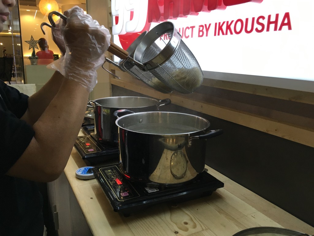 4E0368FA-DE87-4882-BBE4-3B2EC40C6BE6