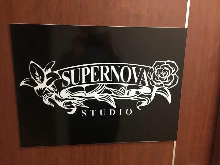 たった200ペソ?!セブで大流行の消えるタトゥー【SUPERNOVA】