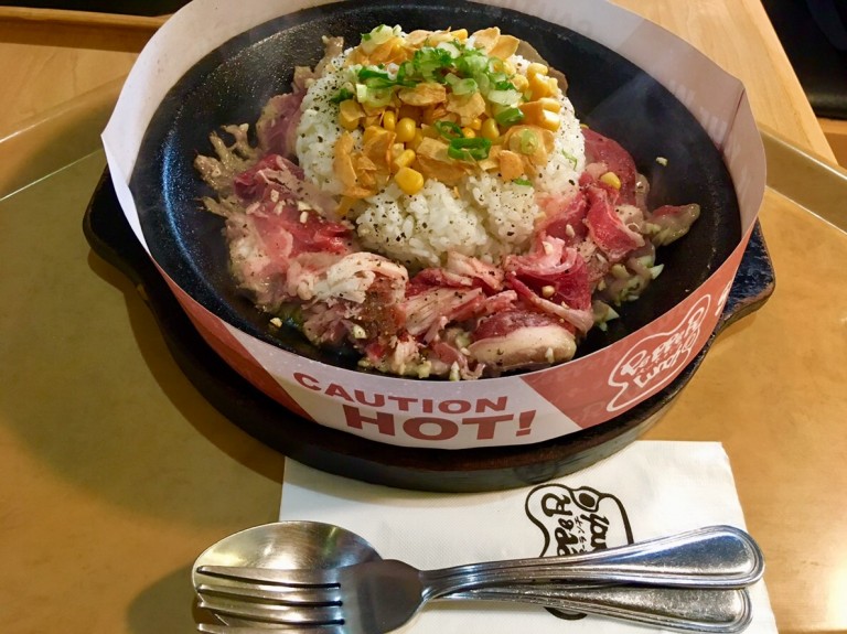 実はお手軽価格!牛肉が食べたいなら日本でもお馴染み【ペッパーランチ】!