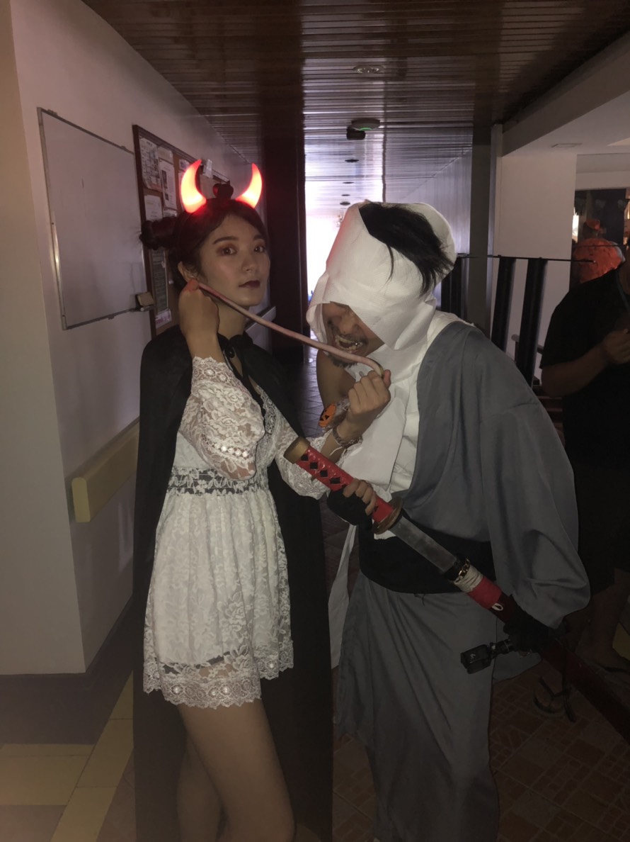 5F4EE738-3ED7-4DBC-AAA7-05BC88EAE073