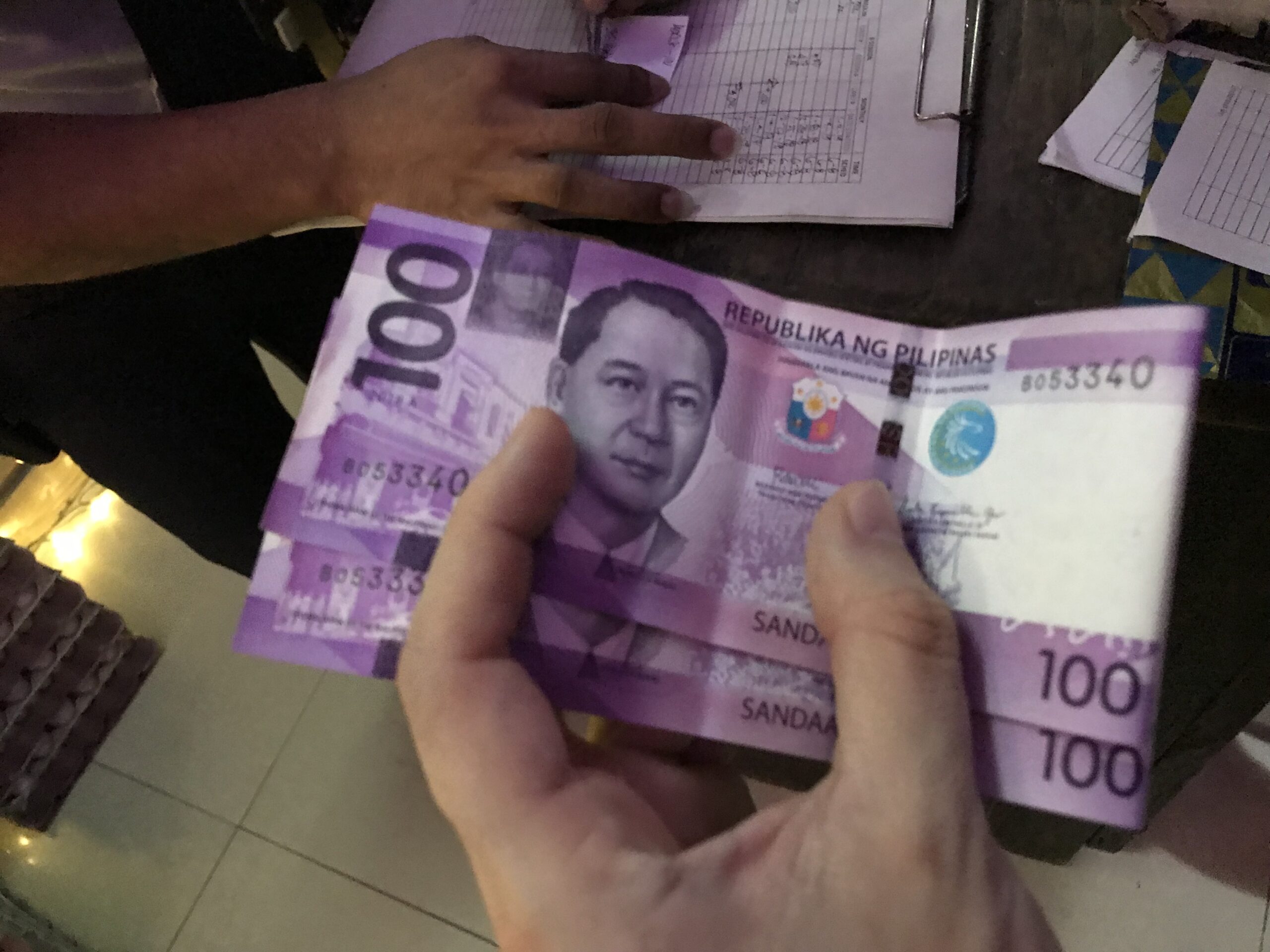 FE18514D-BCD0-4437-B4D7-328BDEB96D35