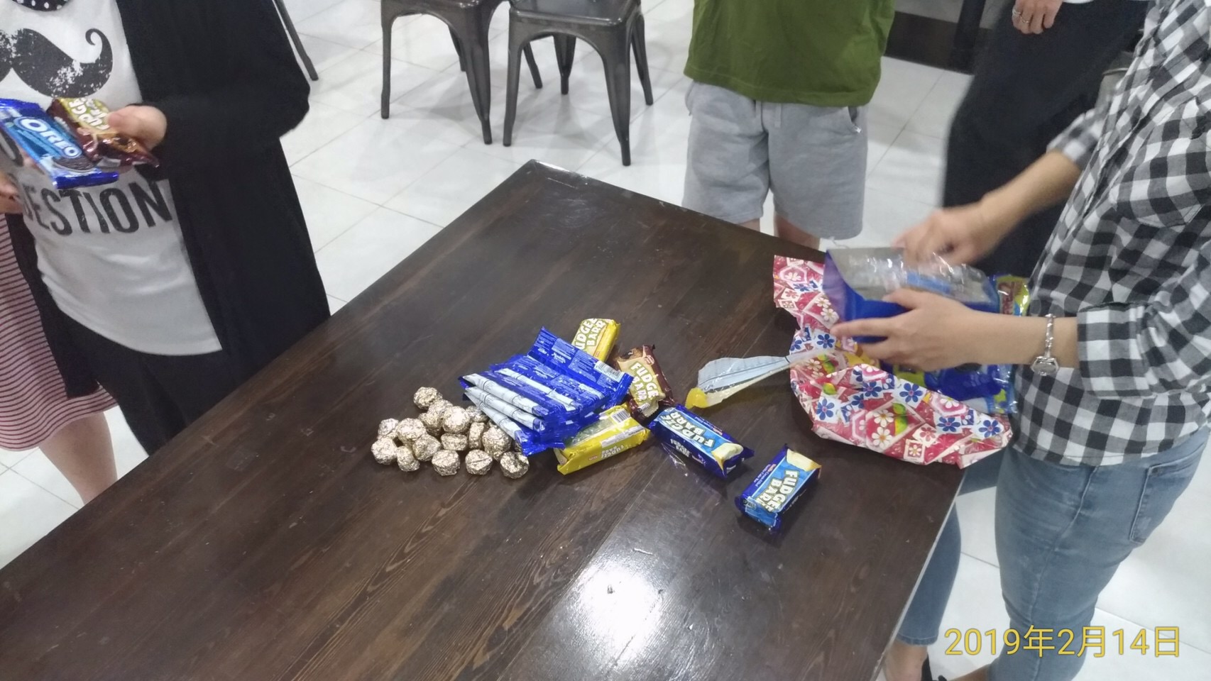 D23A2212-2FEC-4E8C-97A5-8A2E42524262