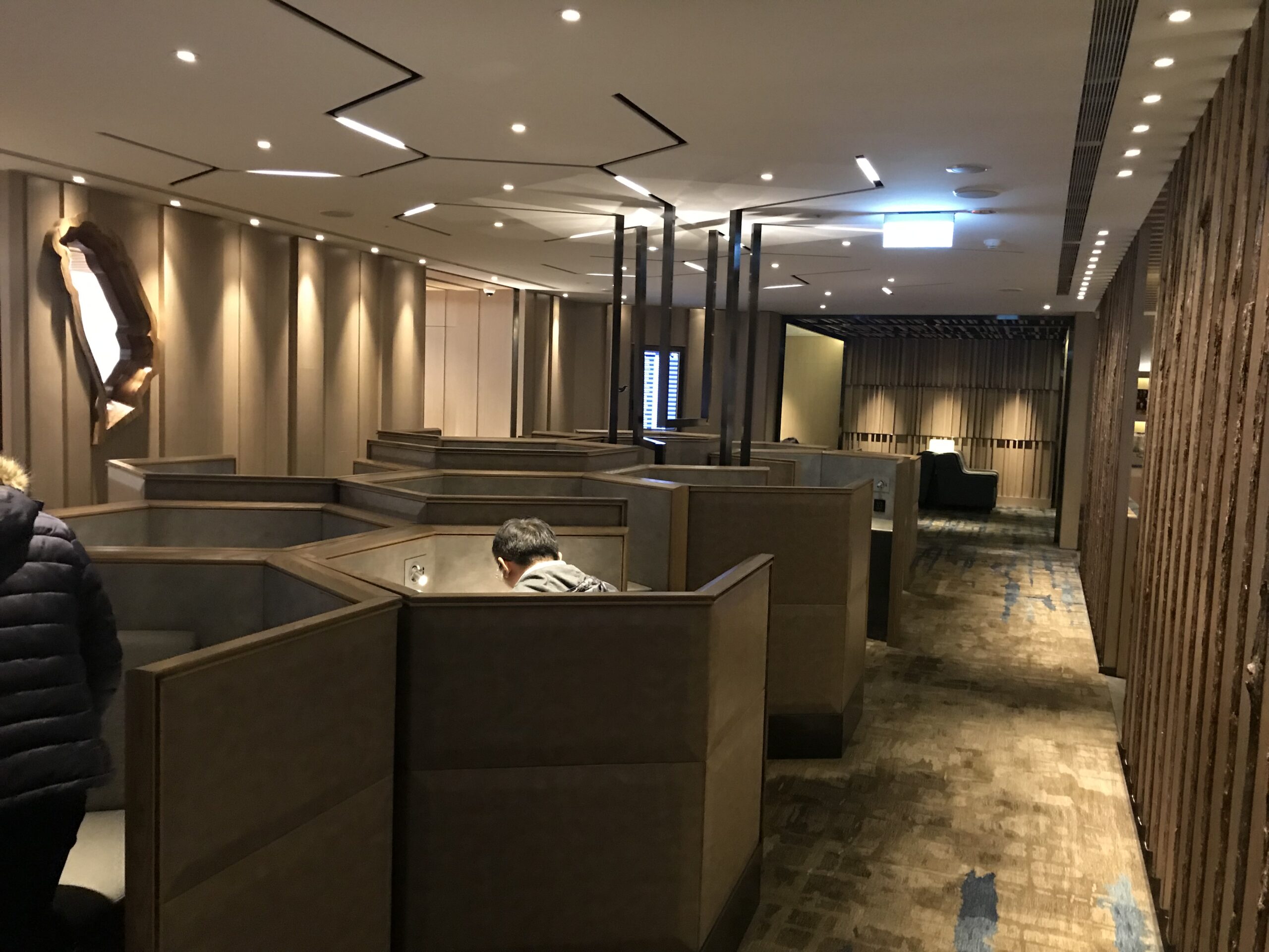 DE5B0A90-7A28-4E6F-9756-5D23DBC8F08E