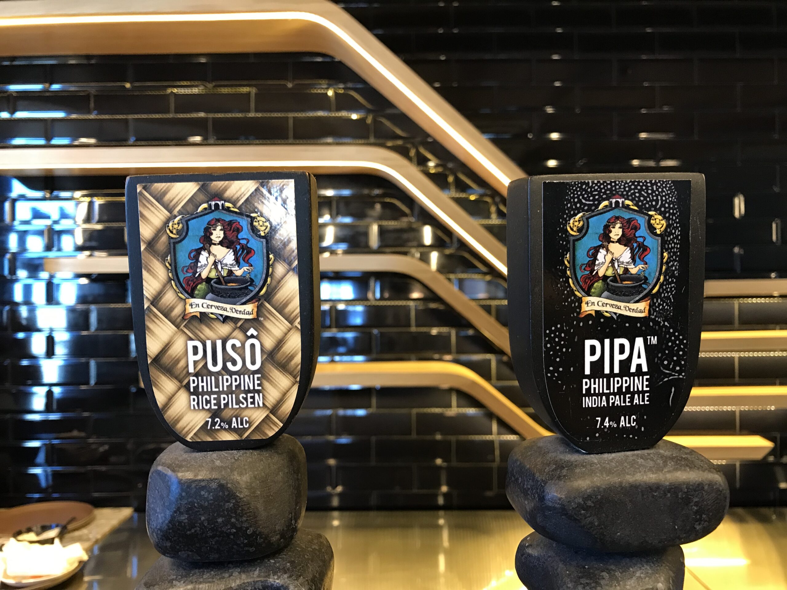 F49A7CAC-A7A9-4AE2-91F9-B7D921F91A00