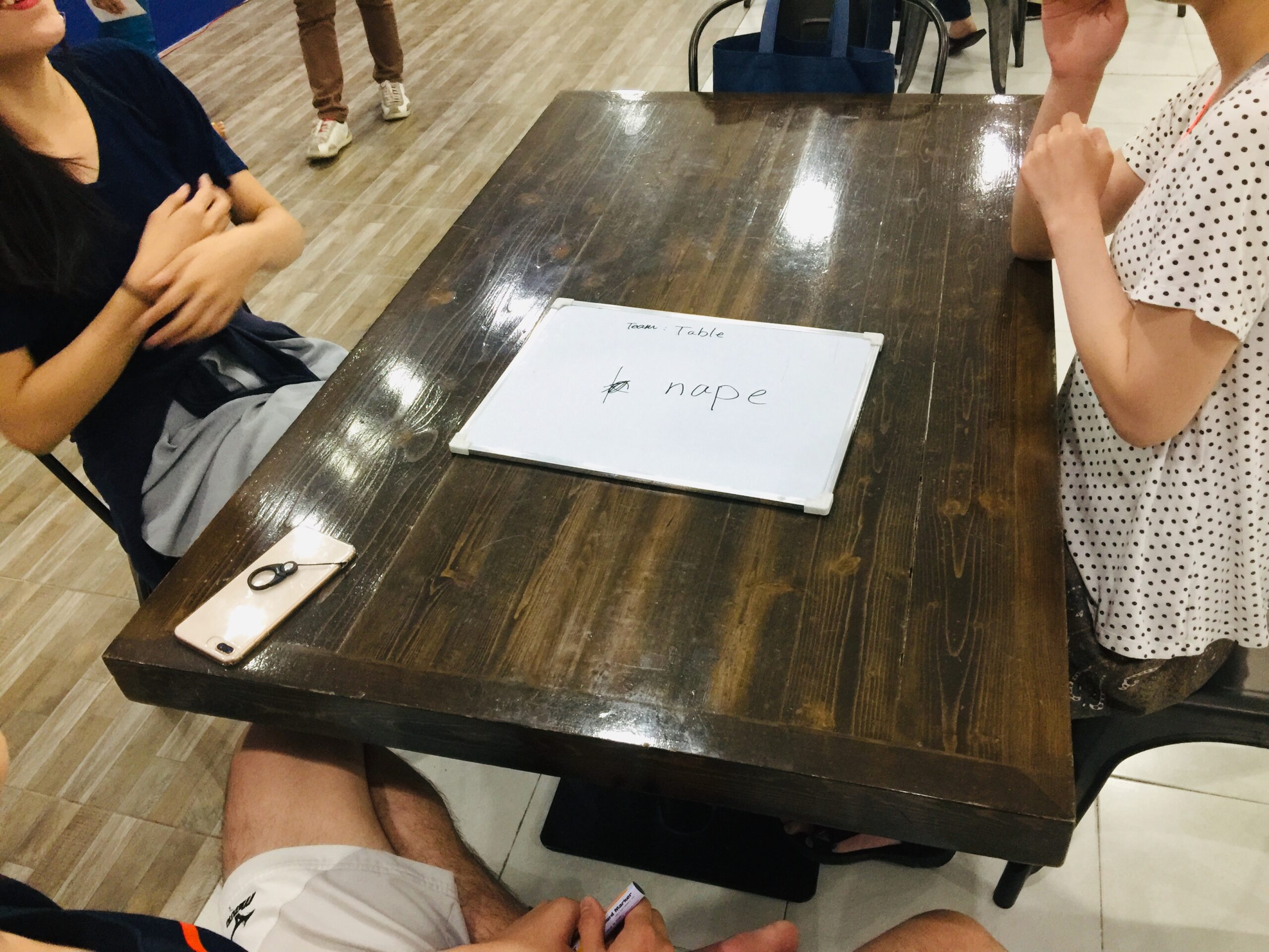 6D85C225-8B09-4AAA-8A03-33E3A843A28E