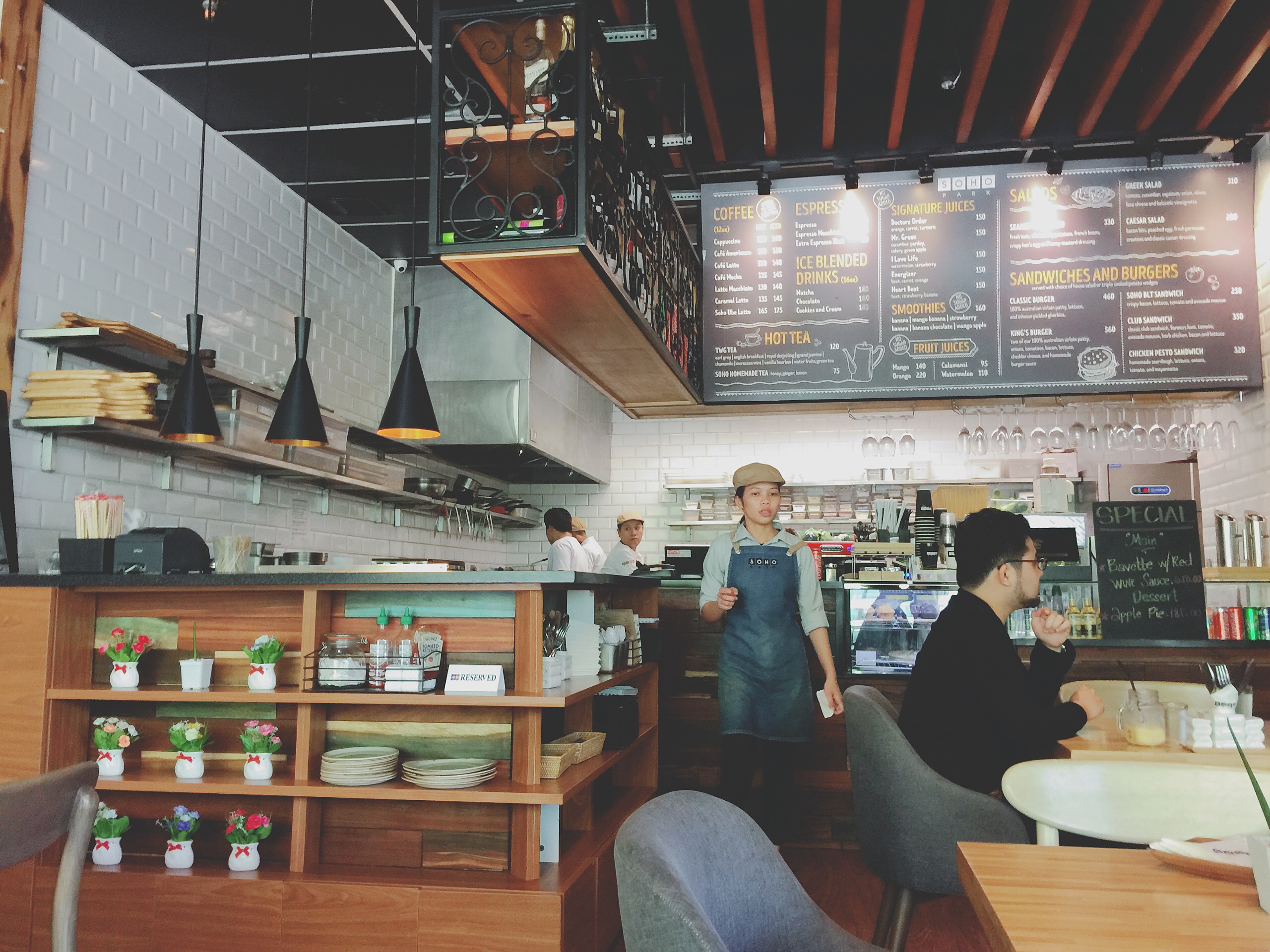 7FF3CE8C-9807-4F91-AE0A-58E2F29BB043