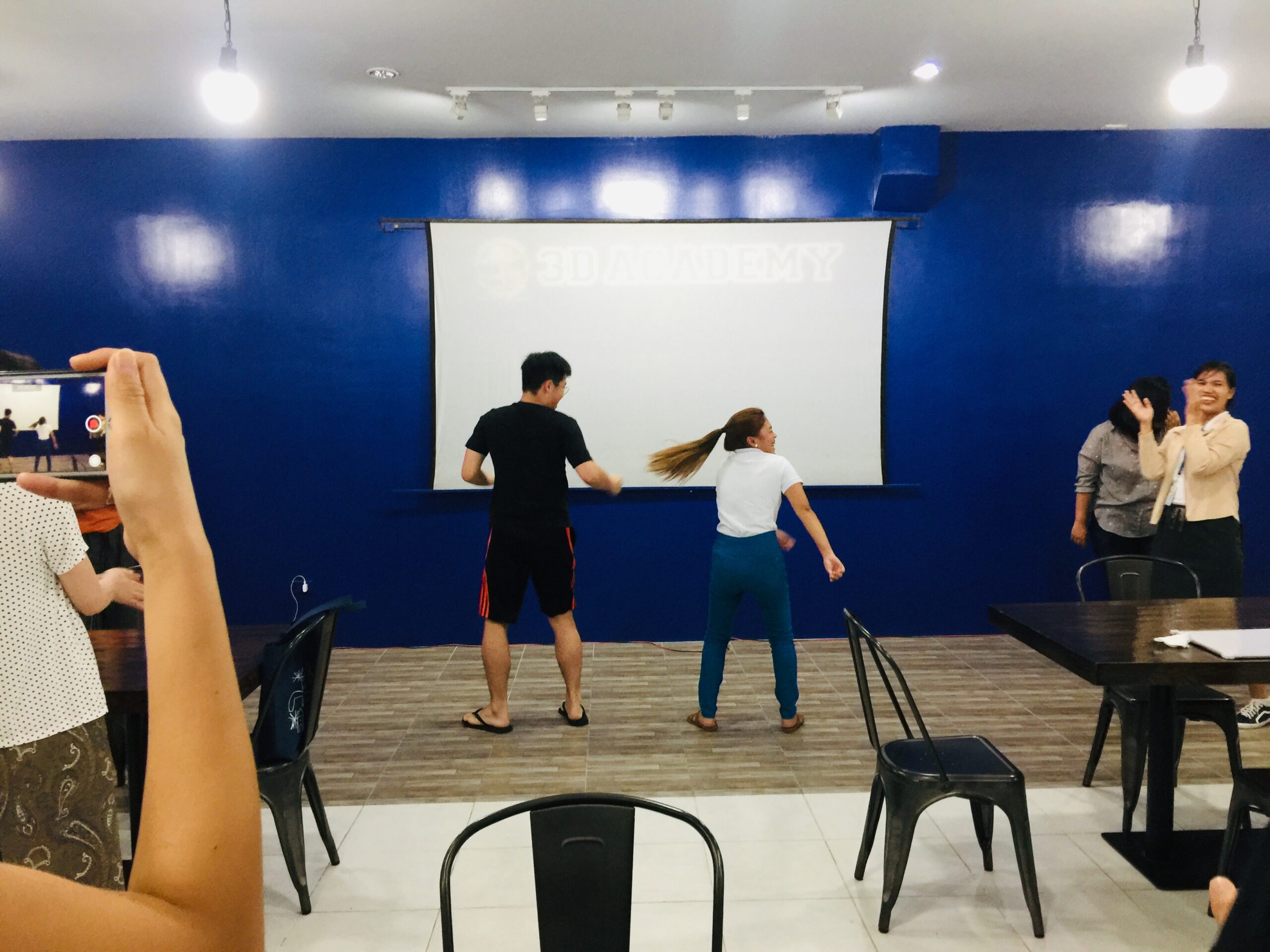 EE6B8DCB-F138-4F52-B503-9E3BA25175F6