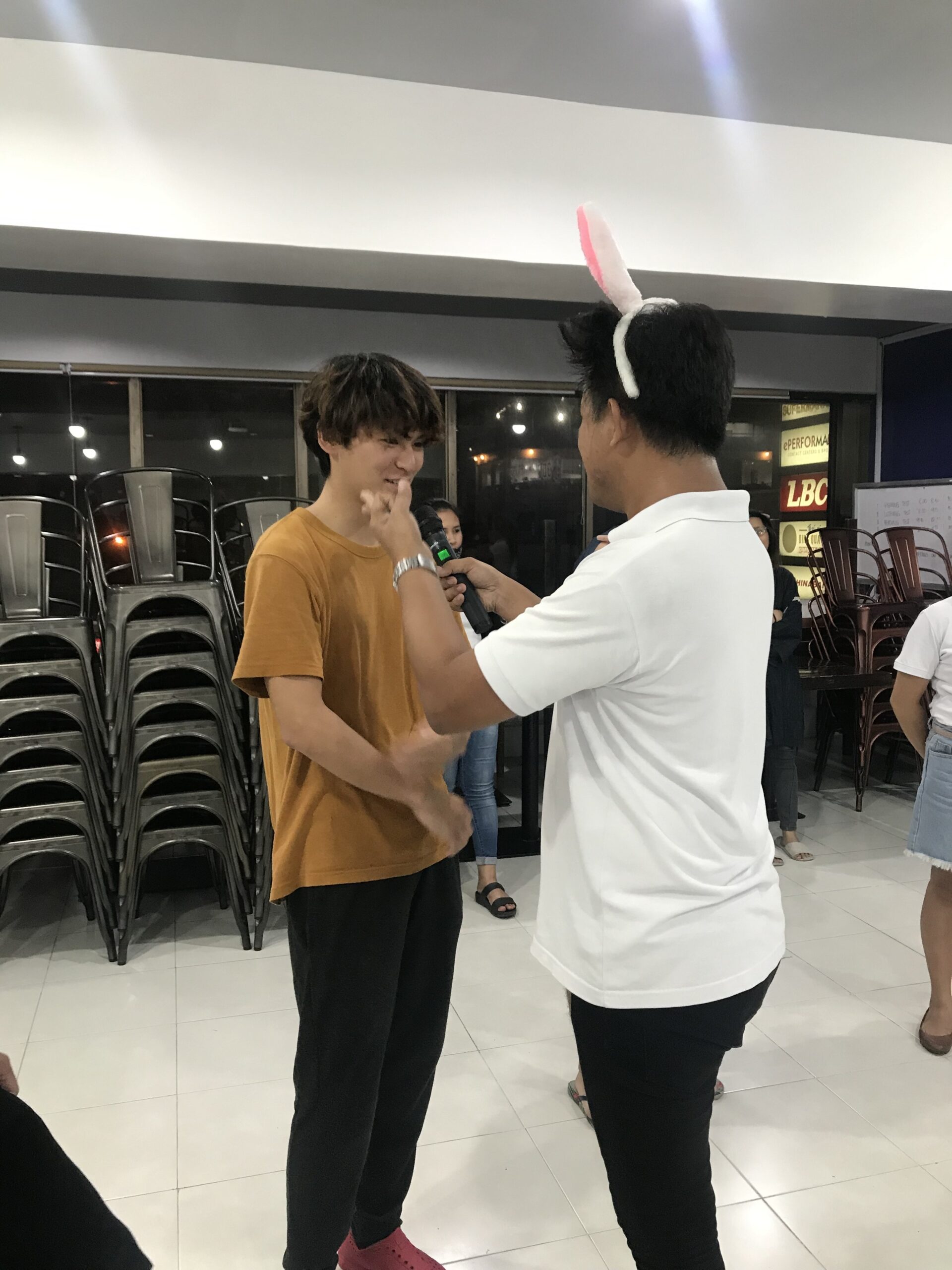 0BB6DF56-43F9-4BE6-B137-5991263A87AB