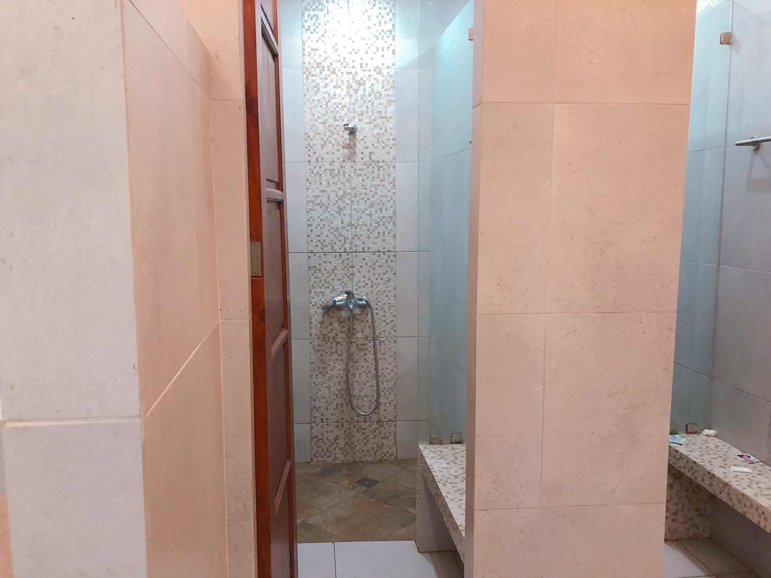 A0A074E9-293B-4491-9B5C-1BAC925F8628