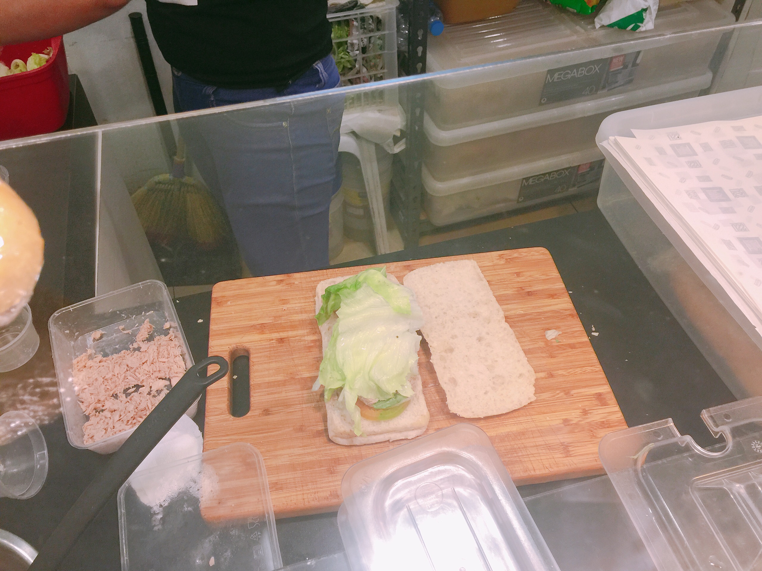 FB5A8053-ECAE-4816-82AD-B8D18E8F6411