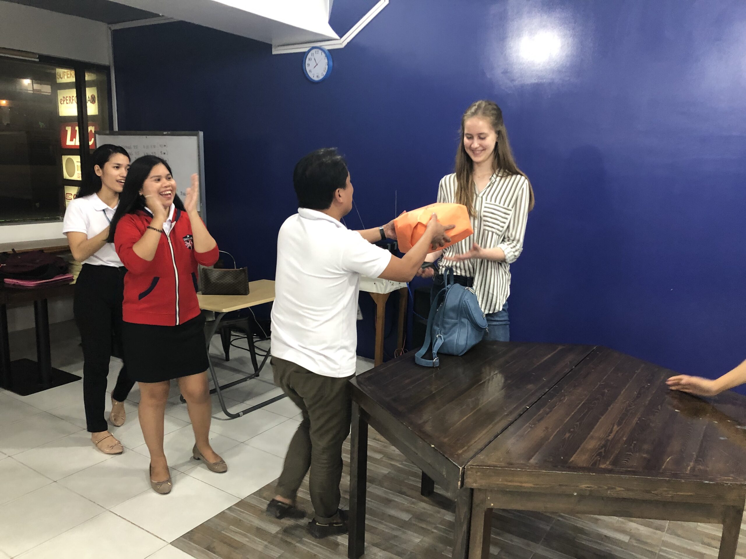 76F1CB8E-47BD-44B9-A9DE-A10DC4CEBBB7