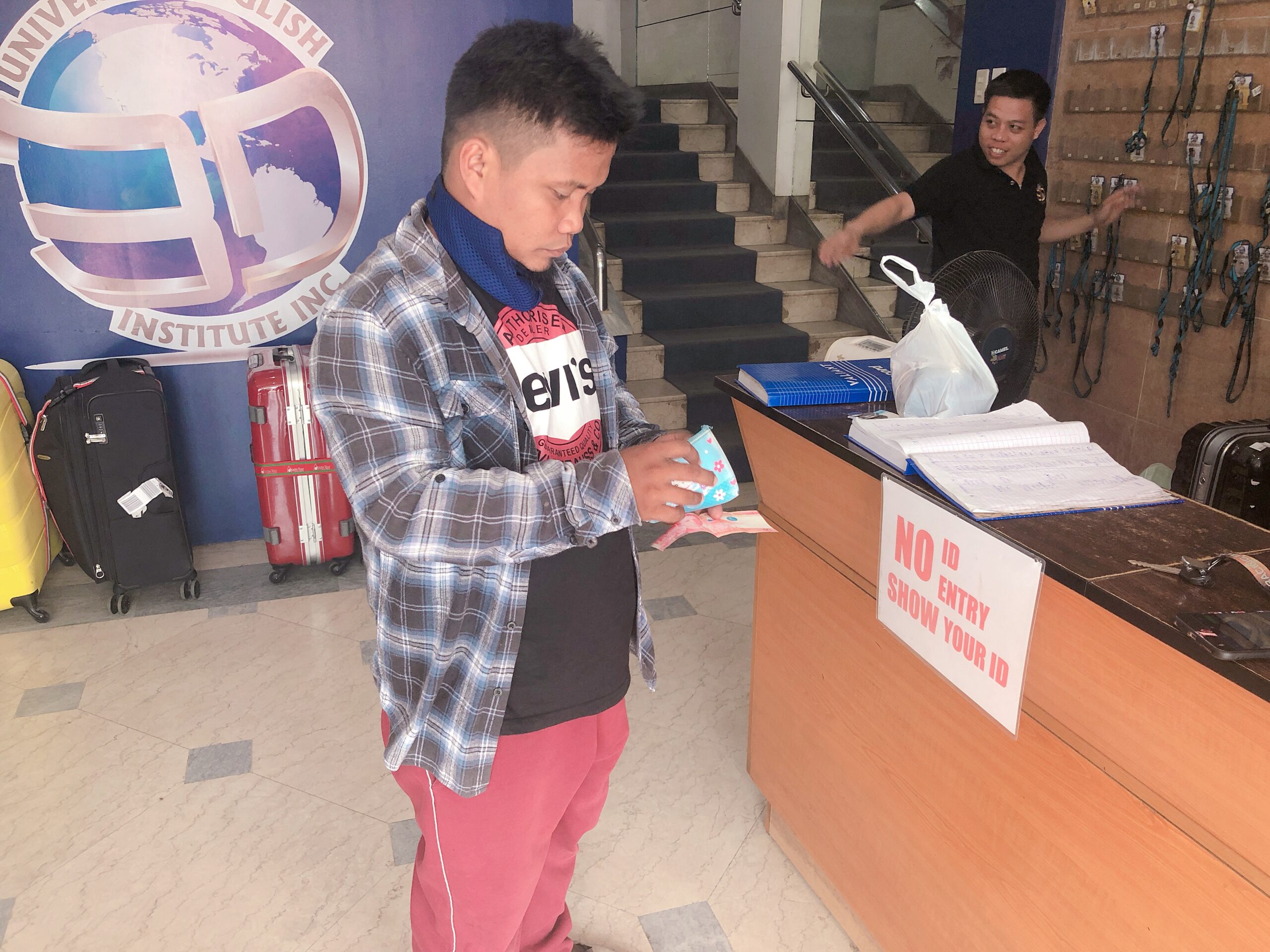 FC28A244-EFEF-4975-AEF7-FAB015A445CD