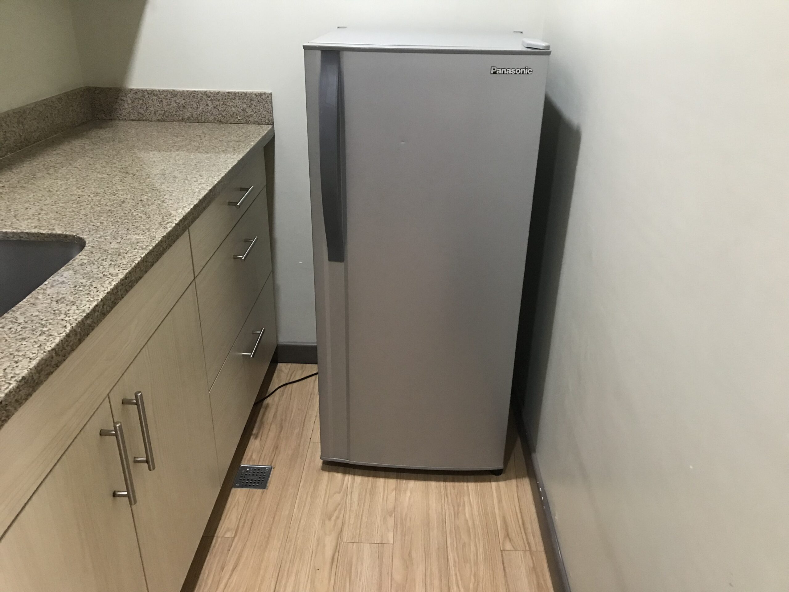 33EC6CA3-A200-47CA-8A33-8FDFA6CD800B