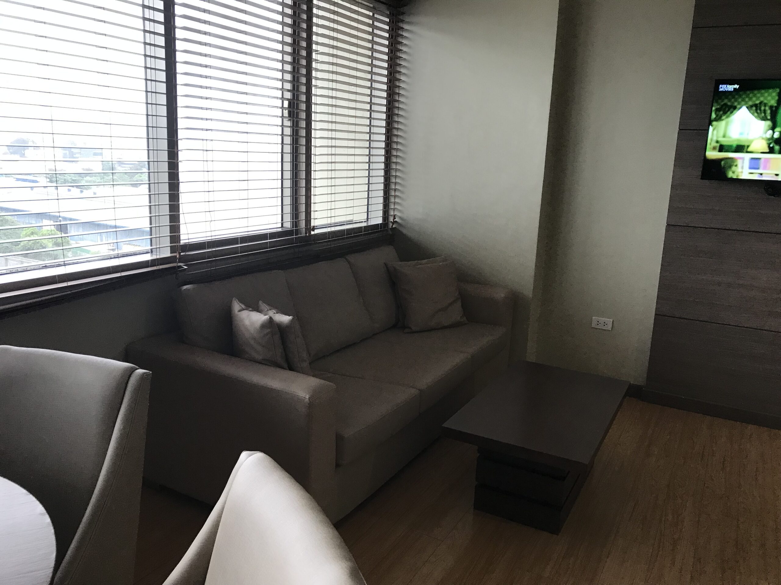 9EC9E0DF-D0B2-4001-BEC9-8309BD71A93E